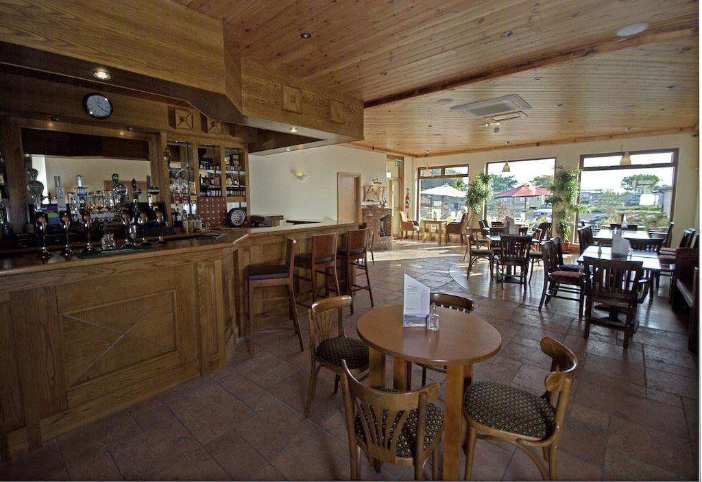 Beach Hotel & Restaurant Downings Eksteriør billede